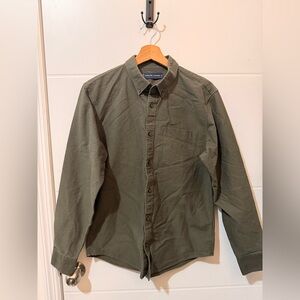 Everlane Men’s Olive Green Collared Shirt